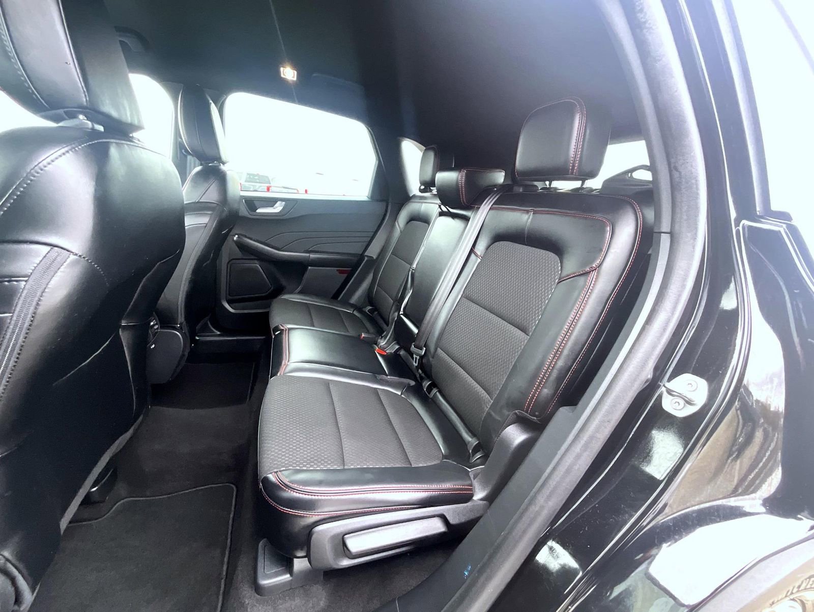 Used 2025 Ford Escape ST-Line image 20