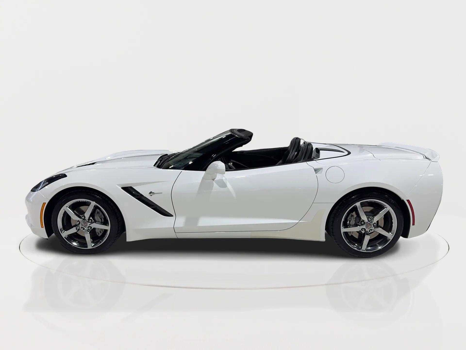 Used 2014 Chevrolet Corvette Stingray Convertible w/ 3LT Preferred Equipment Group image 8