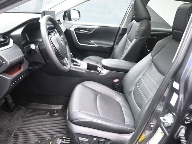 Used 2024 Toyota RAV4 Limited w/ Advanced Technology Package image 18
