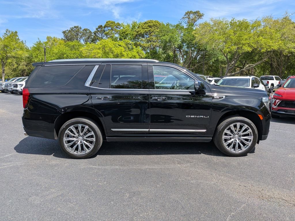 Used 2023 GMC Yukon Denali w/ LPO, Floor Liner Package image 3