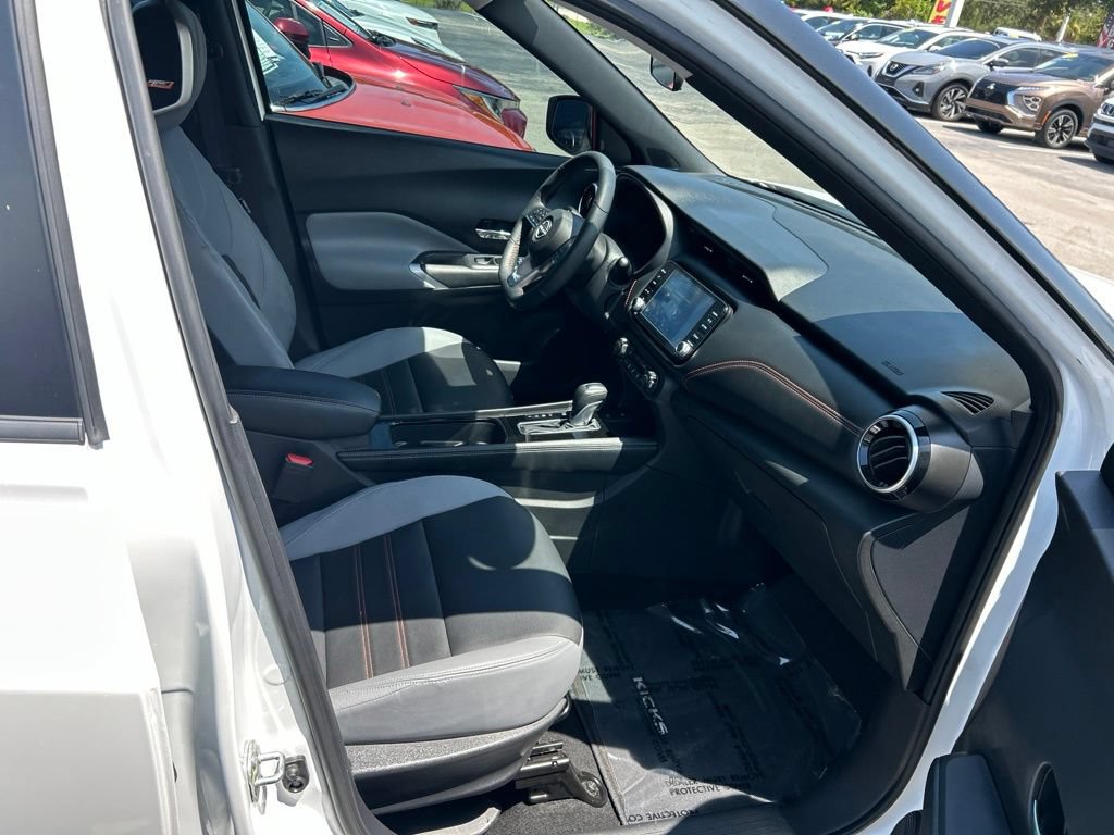 Certified 2024 Nissan Kicks SR w/ SR Premium Package FWD image 39