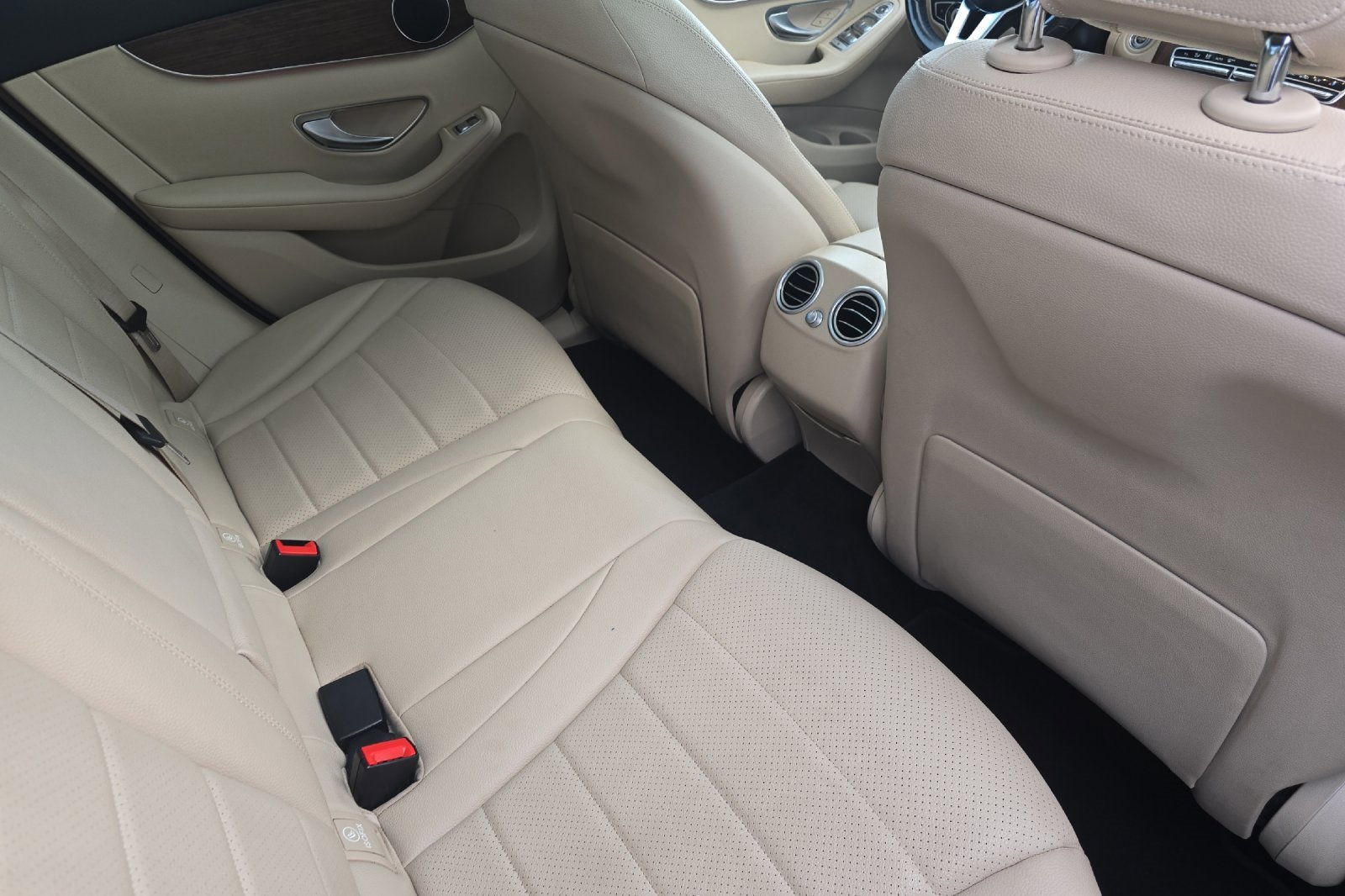 Used 2022 Mercedes-Benz GLC 300 4MATIC image 17