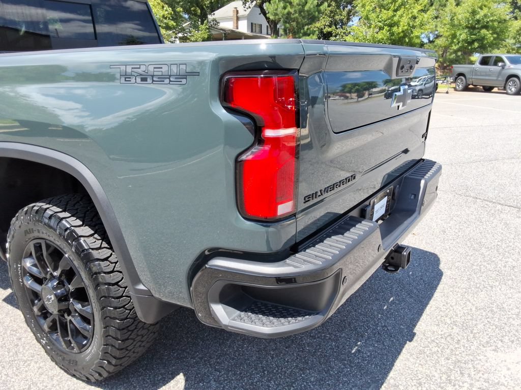 Certified 2025 Chevrolet Silverado 2500 LTZ w/ Trail Boss Package AWD/4WD image 17