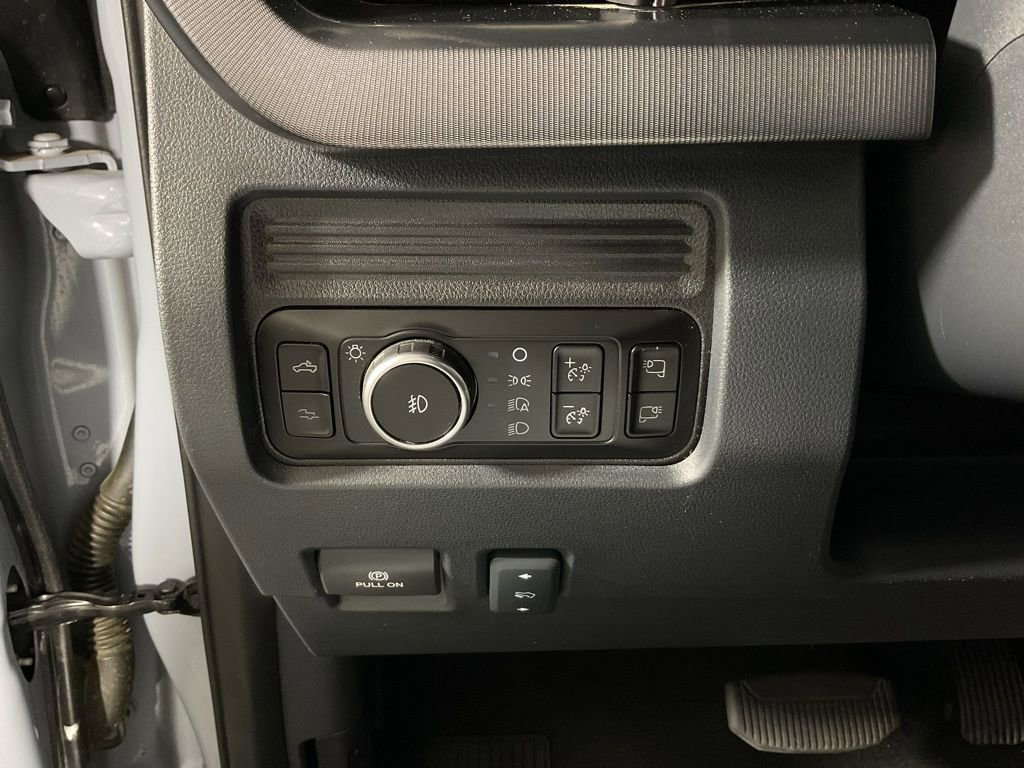 Used 2026 Ford F350 Platinum AWD/4WD image 30