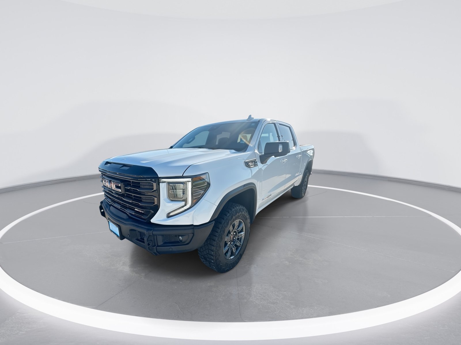 Used 2024 GMC Sierra 1500 AT4X AWD/4WD image 4