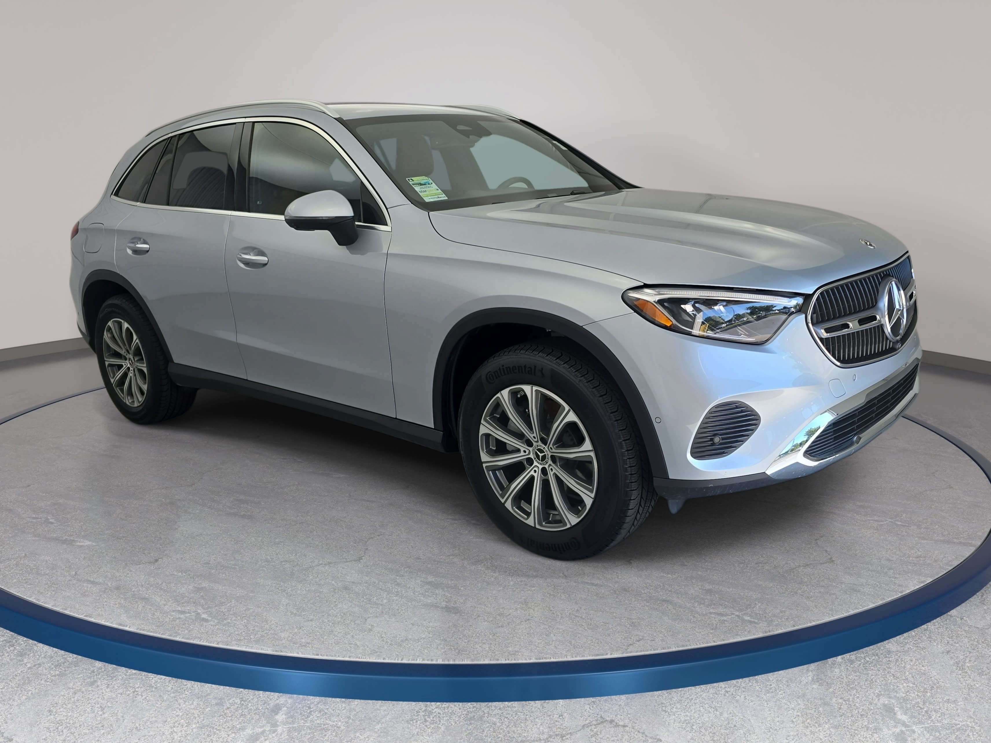 Certified 2026 Mercedes-Benz GLC 300 image 3