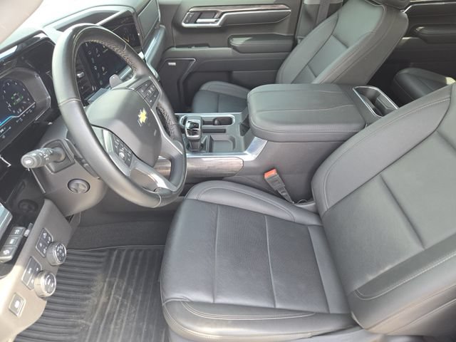 Used 2025 Chevrolet Silverado 1500 LTZ w/ LTZ Premium Package AWD/4WD image 13