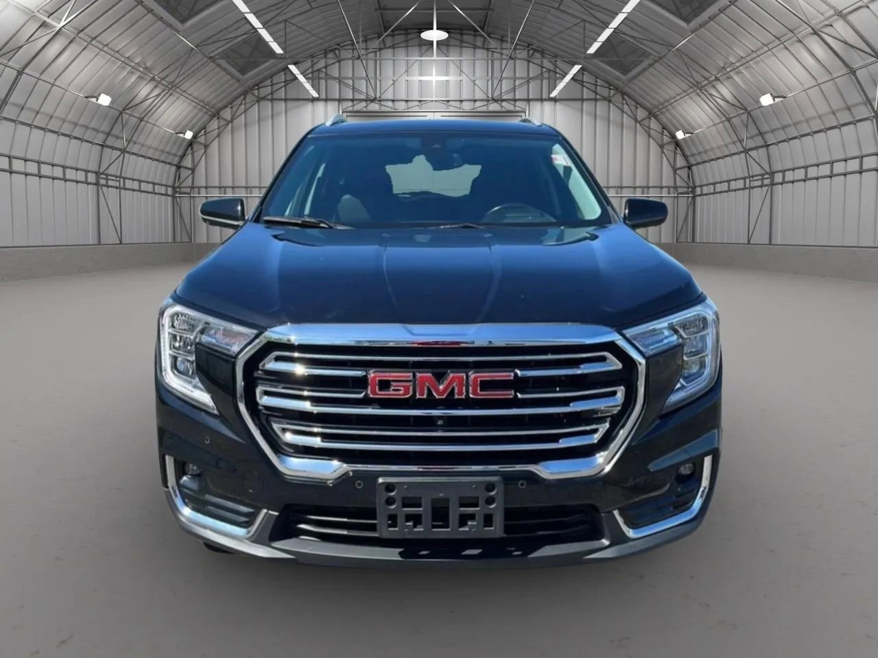 Used 2022 GMC Terrain SLT w/ Tech Package image 2