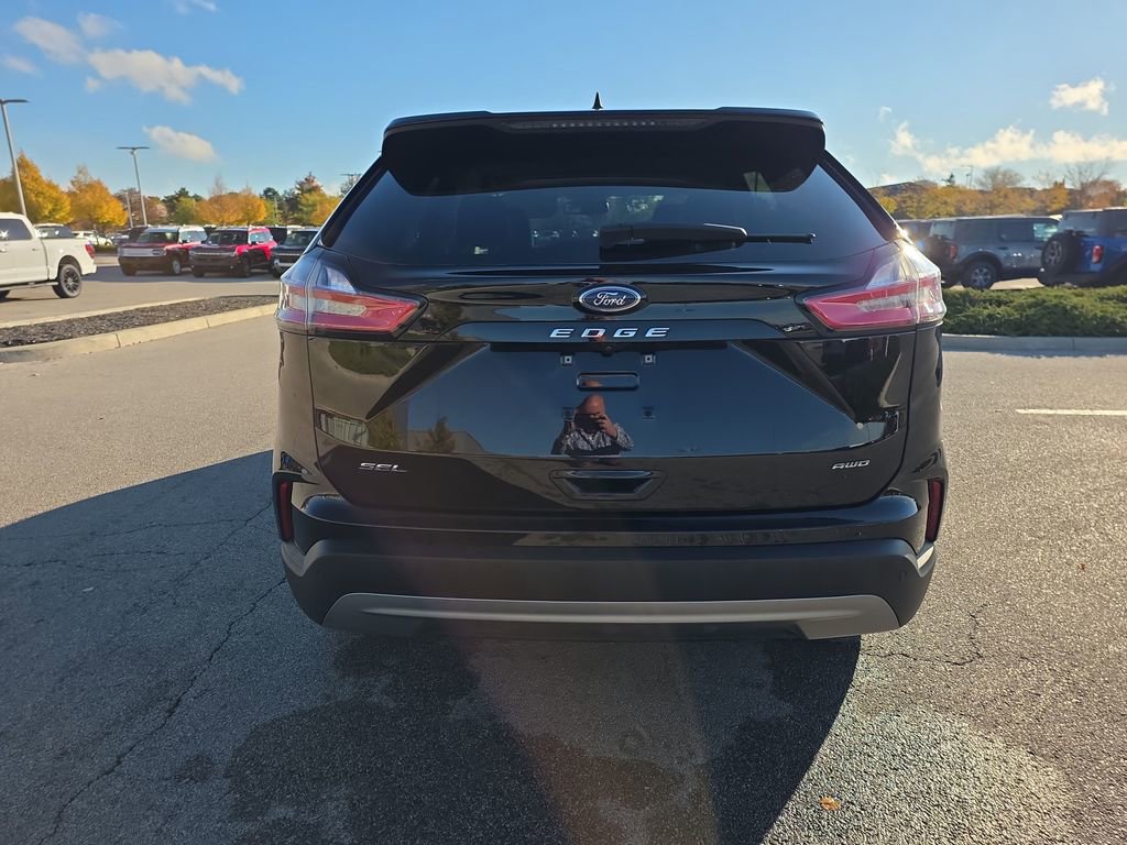 Used 2023 Ford Edge SEL w/ Convenience Package image 6