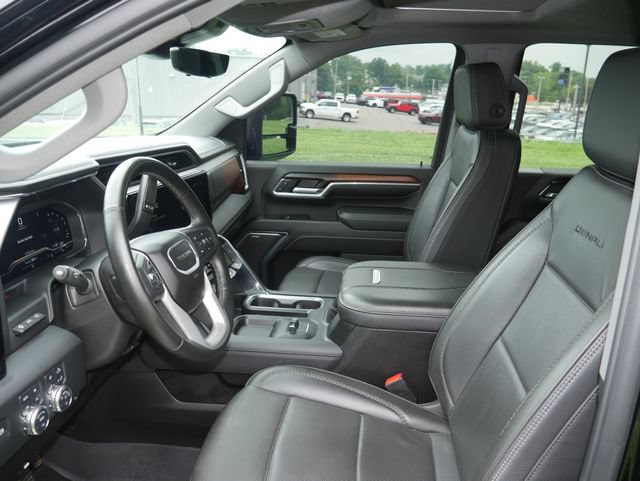 Used 2024 GMC Sierra 2500 Denali w/ Denali Reserve Package AWD/4WD image 2