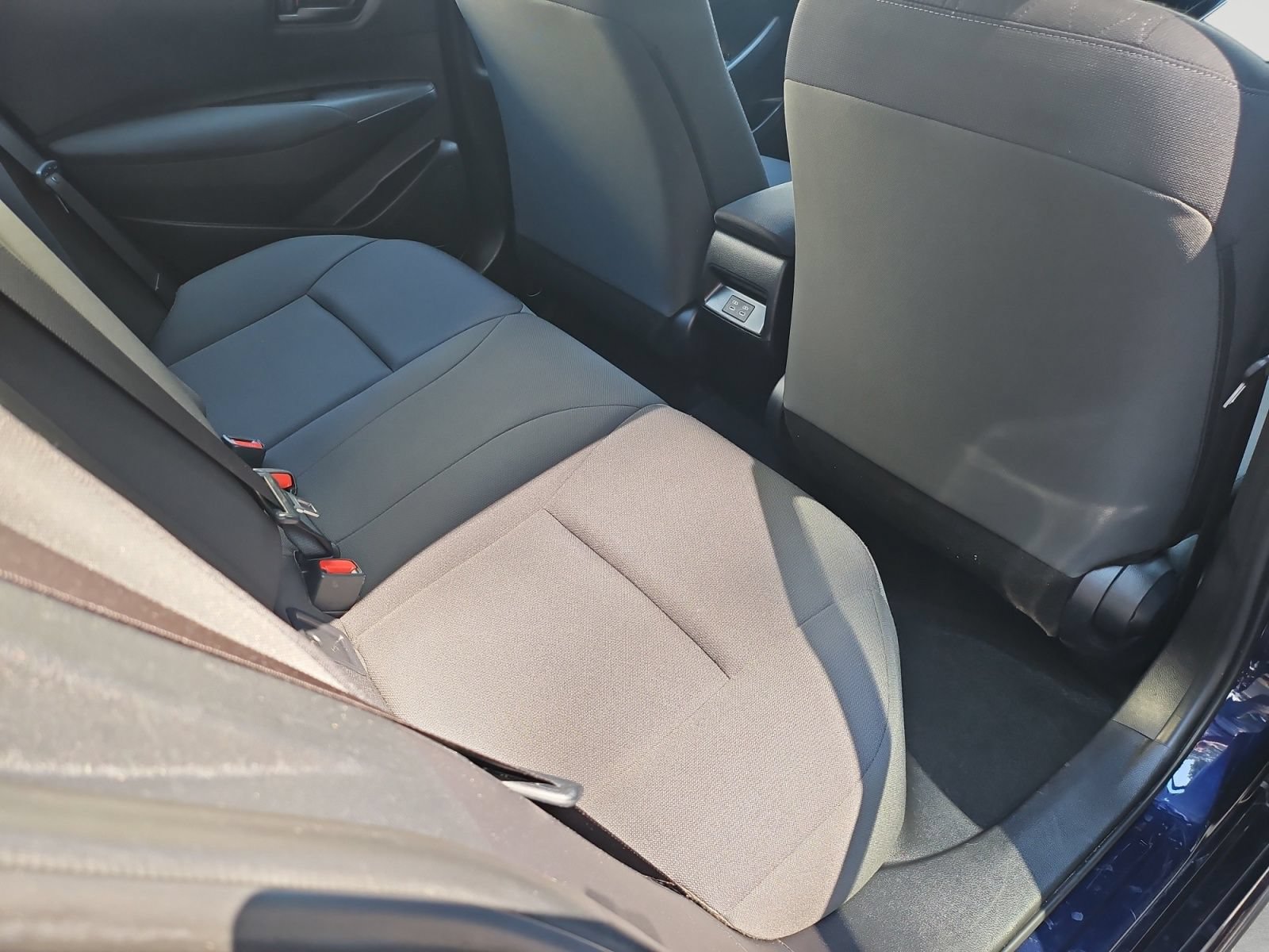 Used 2024 Toyota Corolla LE FWD image 32