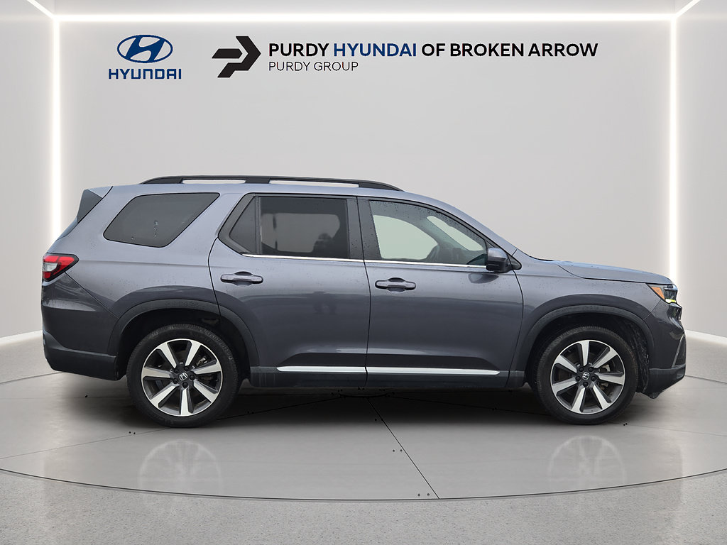 Used 2023 Honda Pilot Elite image 2