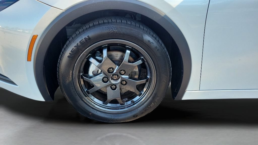 Used 2024 Toyota Prius LE FWD image 26