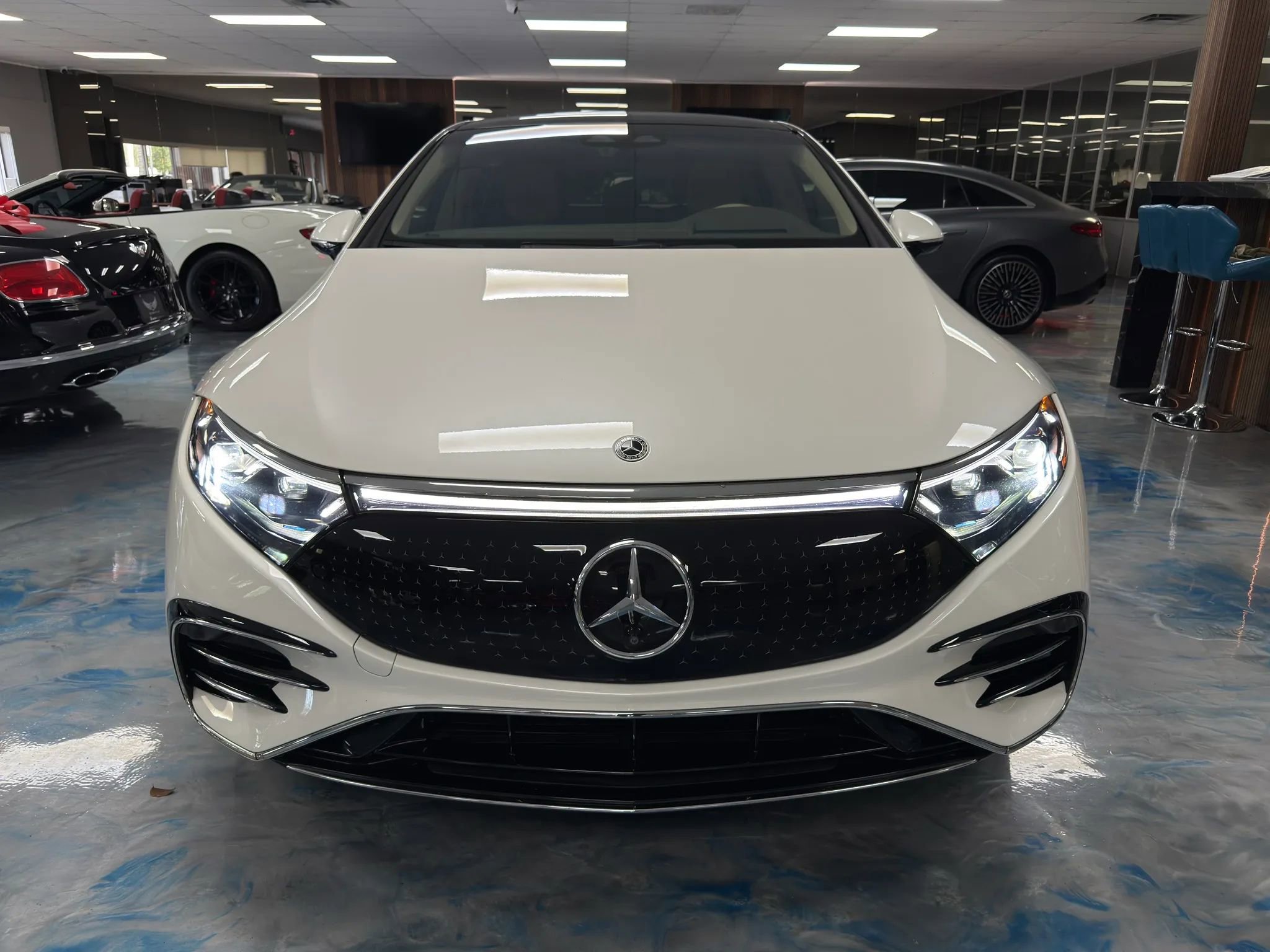 Used 2023 Mercedes-Benz EQS 580 4MATIC Sedan image 2