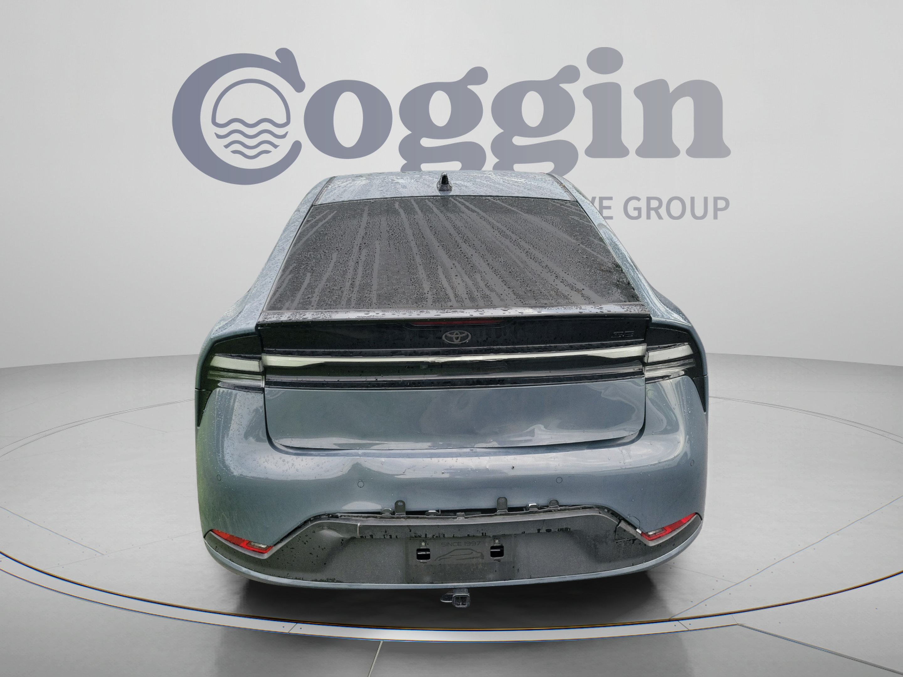 Used 2026 Toyota Prius Plug-In Hybrid FWD image 4