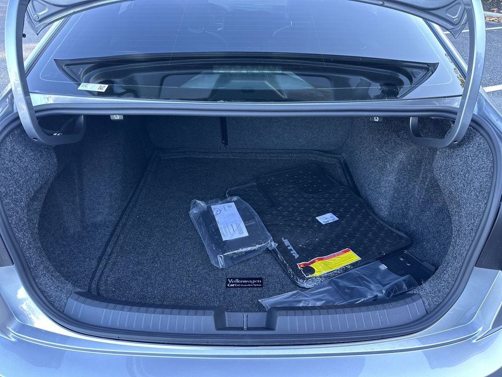 New 2026 Volkswagen Jetta SEL image 24