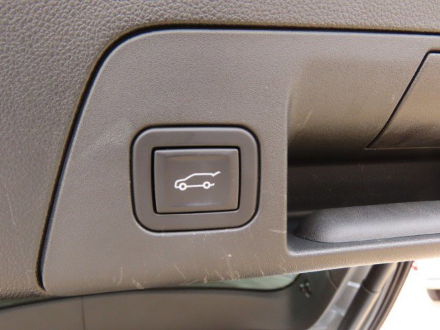 Used 2023 Buick Envision Essence image 12