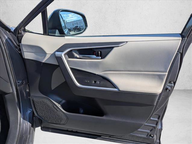 Used 2021 Toyota RAV4 XLE image 25