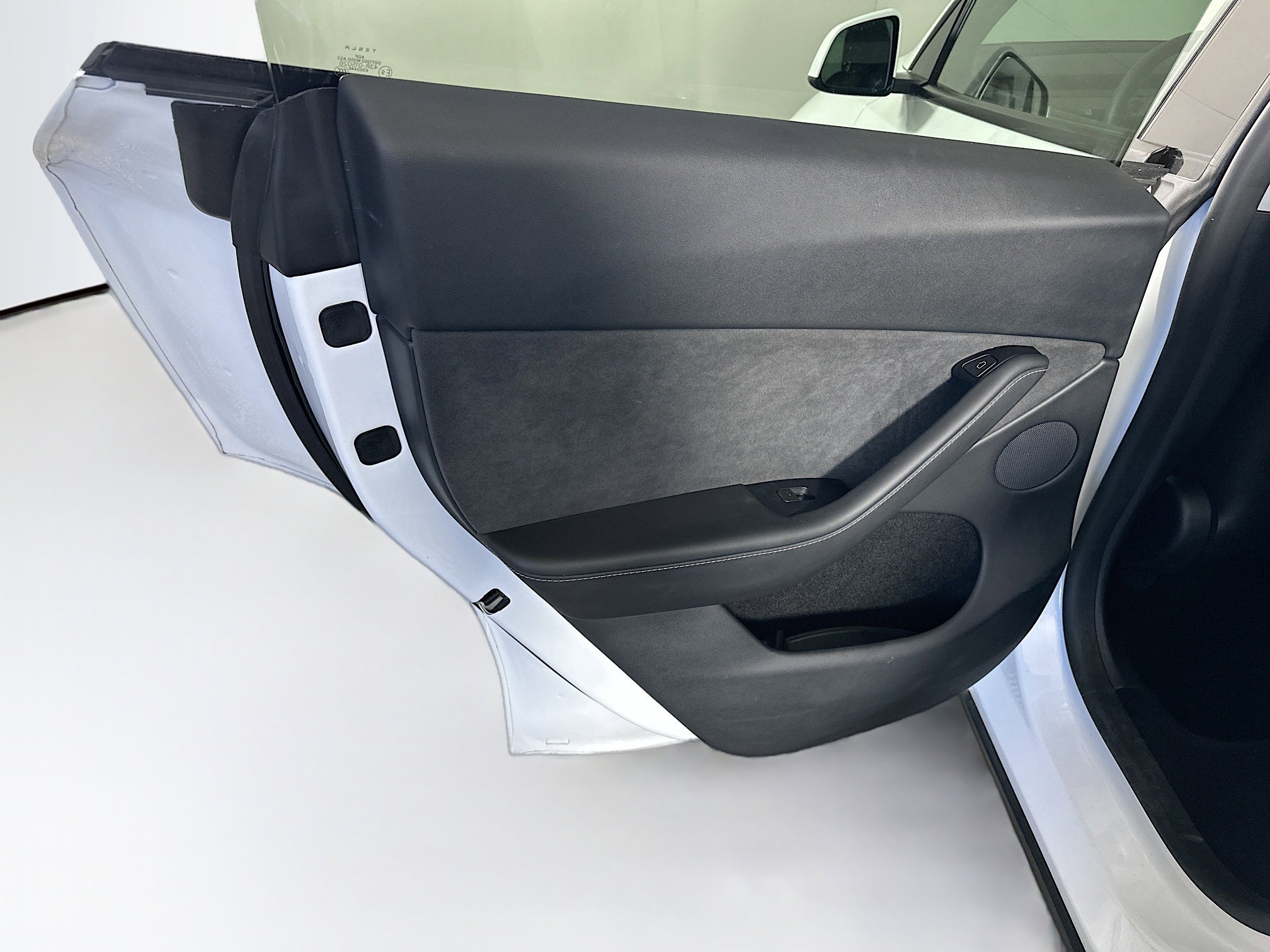 Used 2024 Tesla Model Y Long Range image 24