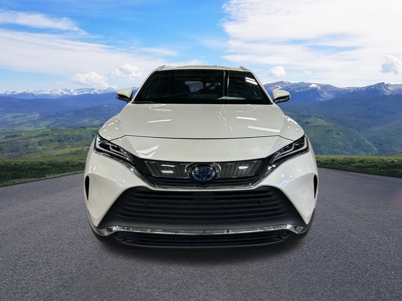 Certified 2021 Toyota Venza XLE w/ Softex Package AWD/4WD image 10
