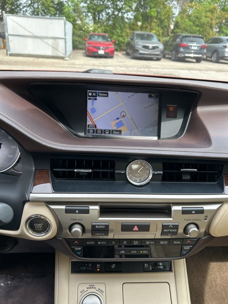 Used 2016 Lexus ES 350 w/ Navigation System Package FWD image 12