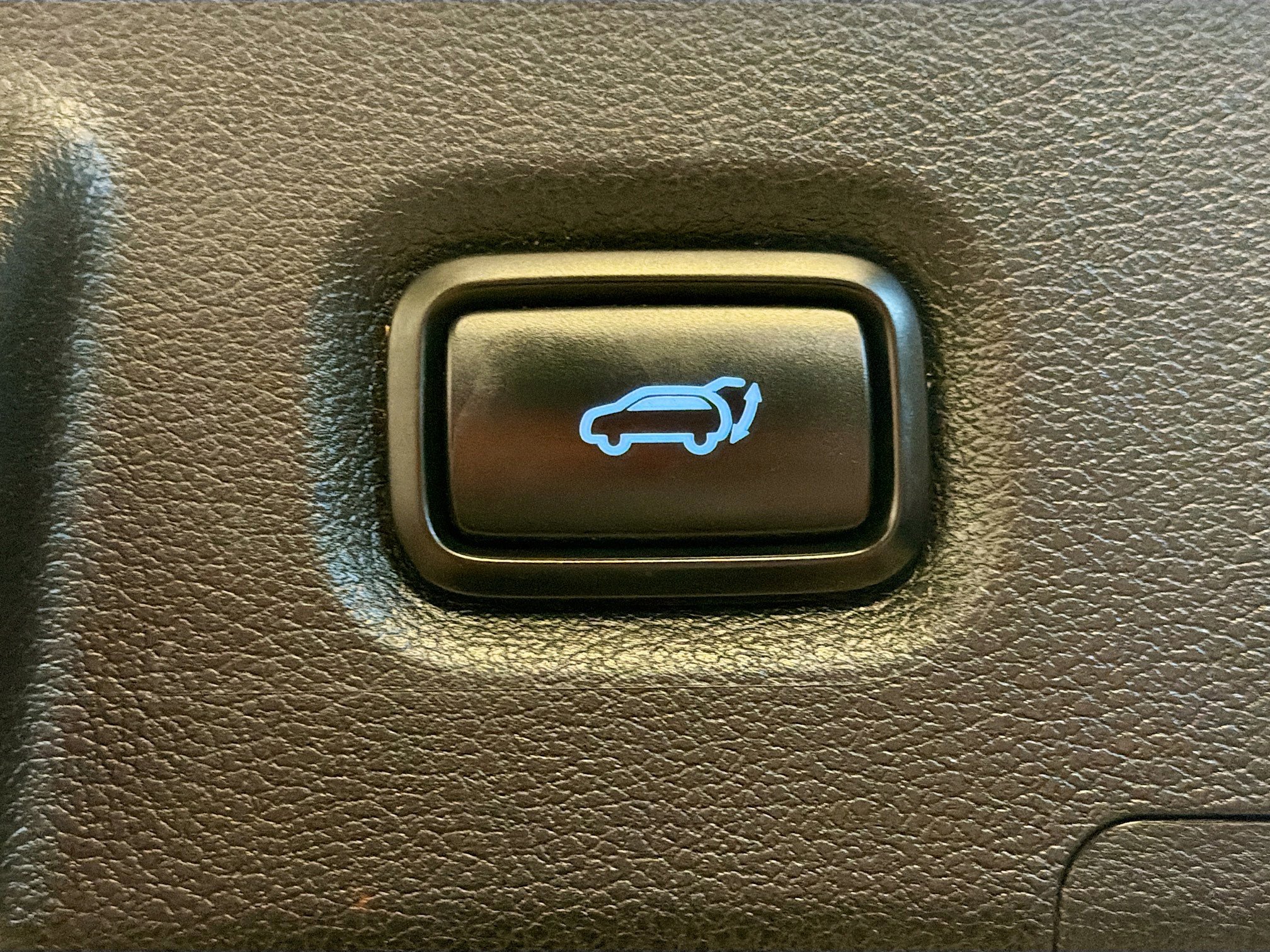 Used 2020 Hyundai Santa Fe SEL w/ Cargo Package image 31