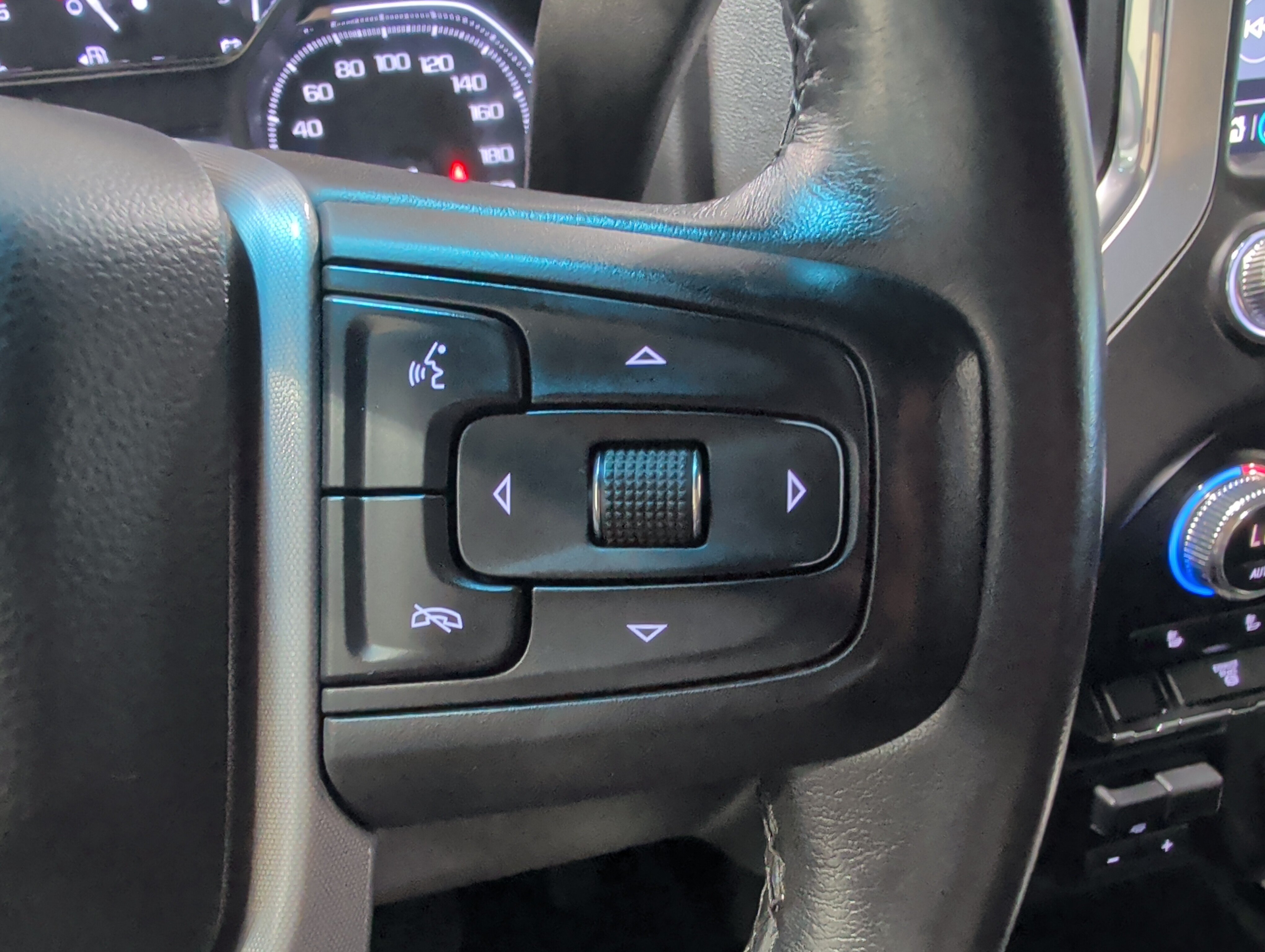Used 2022 GMC Sierra 2500 SLT w/ X31 Off-Road Package AWD/4WD image 24