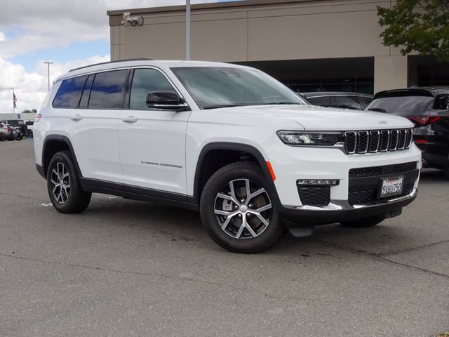 Used 2025 Jeep Grand Cherokee L Limited AWD/4WD image 5