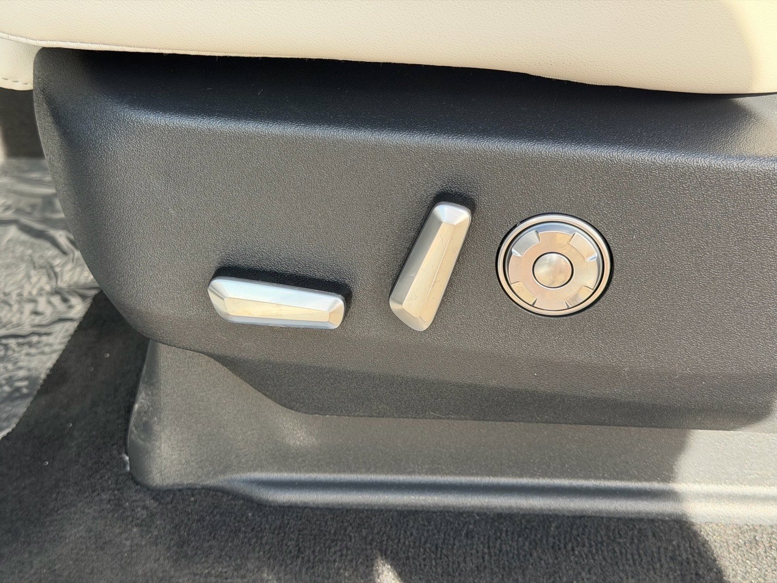 New 2026 Lincoln Navigator Reserve AWD/4WD image 28