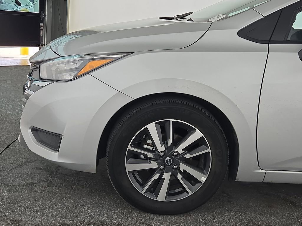 Used 2025 Nissan Versa SV image 36