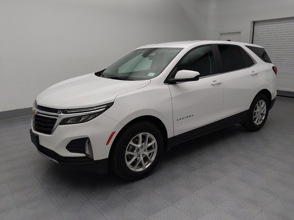 Used 2024 Chevrolet Equinox LT image 2