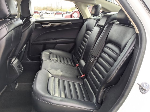 Used 2020 Ford Fusion SEL FWD image 19