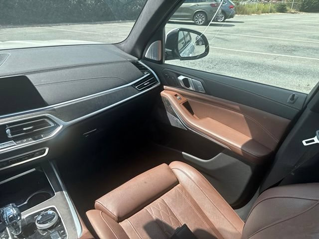 Used 2022 BMW X7 M50i AWD/4WD image 19