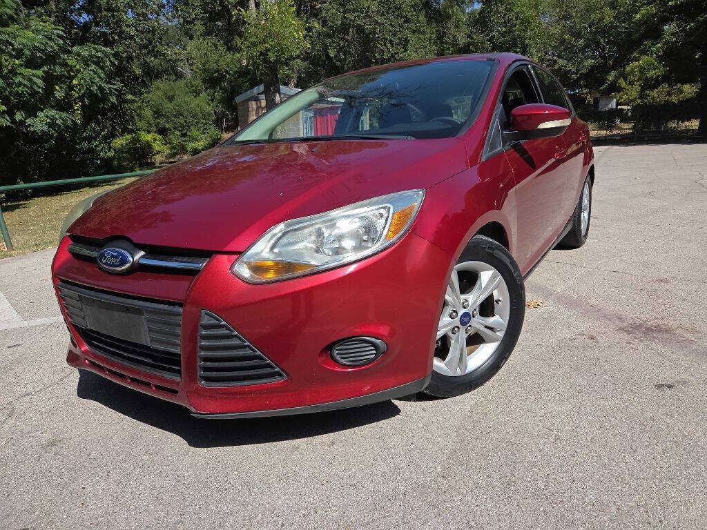 Used 2013 Ford Focus SE w/ SE Winter Pkg FWD image 1