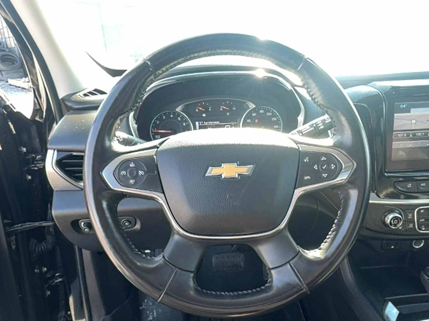 Used 2018 Chevrolet Traverse LT w/ LPO, Black Accent Package AWD/4WD image 19
