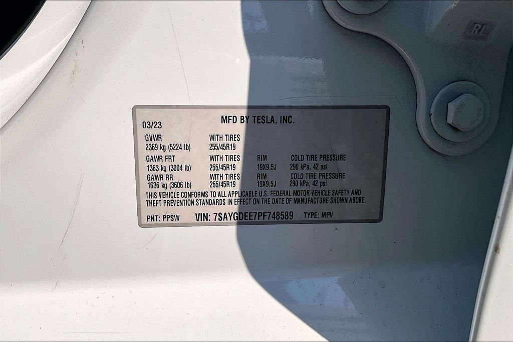 Used 2023 Tesla Model Y Long Range AWD/4WD image 32