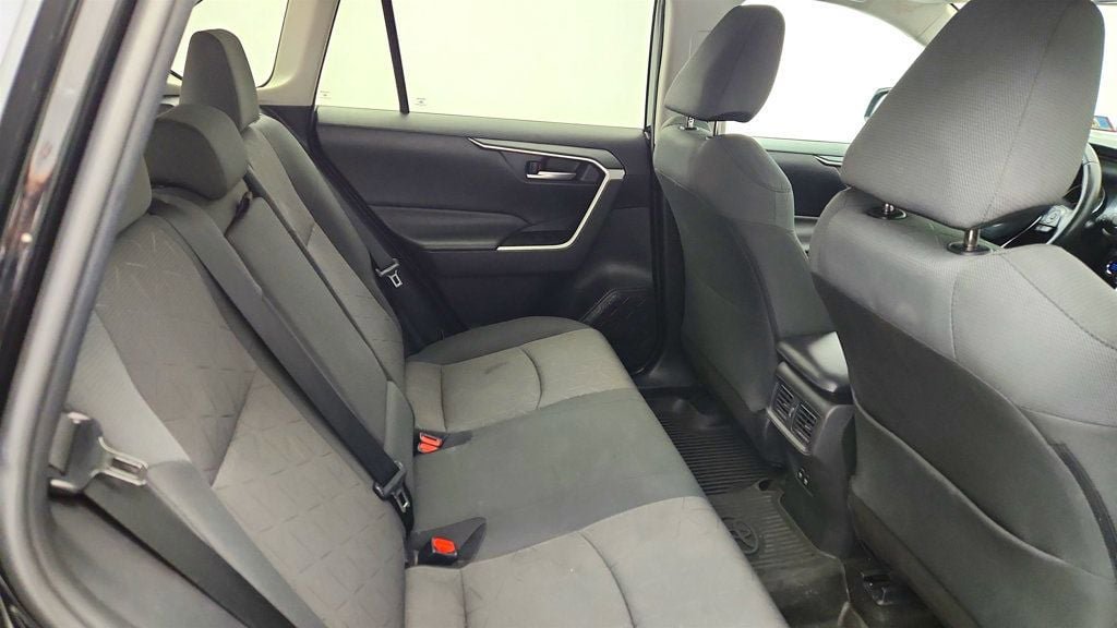 Used 2019 Toyota RAV4 XLE image 22
