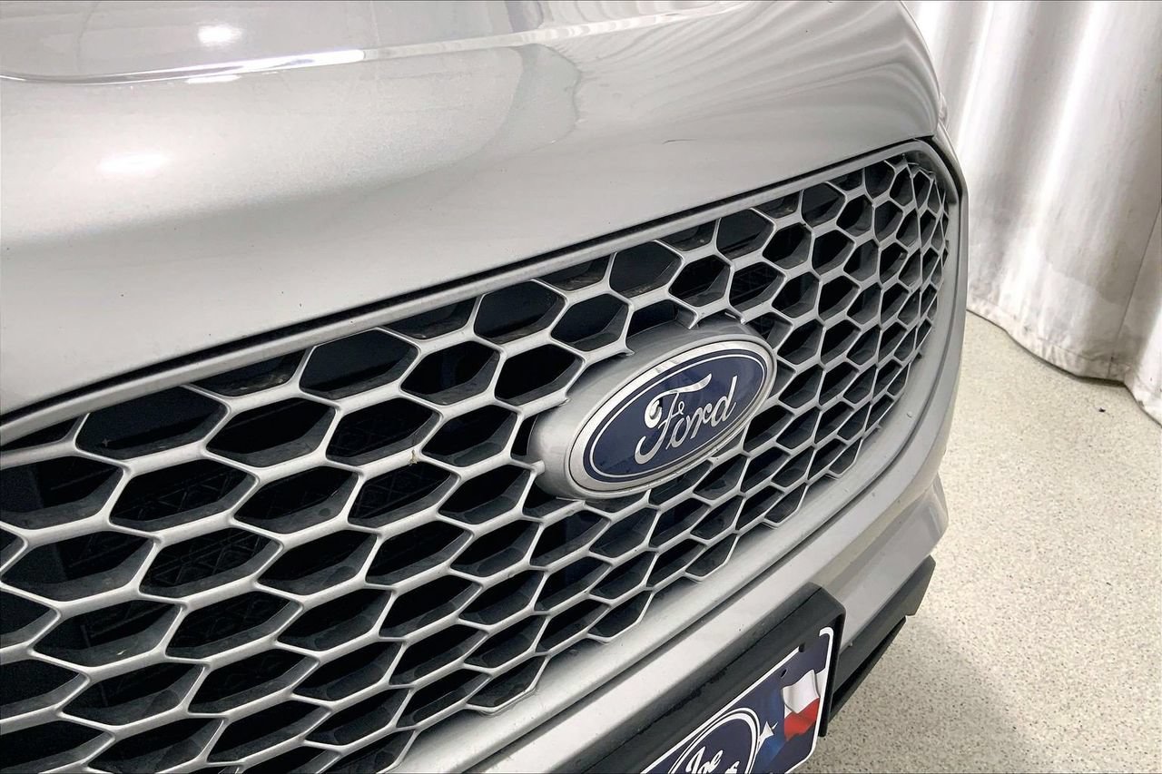 Used 2023 Ford Edge SE AWD/4WD image 7