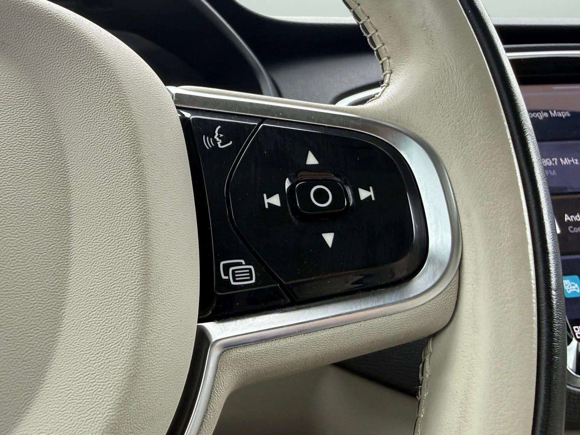 Used 2023 Volvo XC90 B5 Core w/ Protection Package Premier image 42