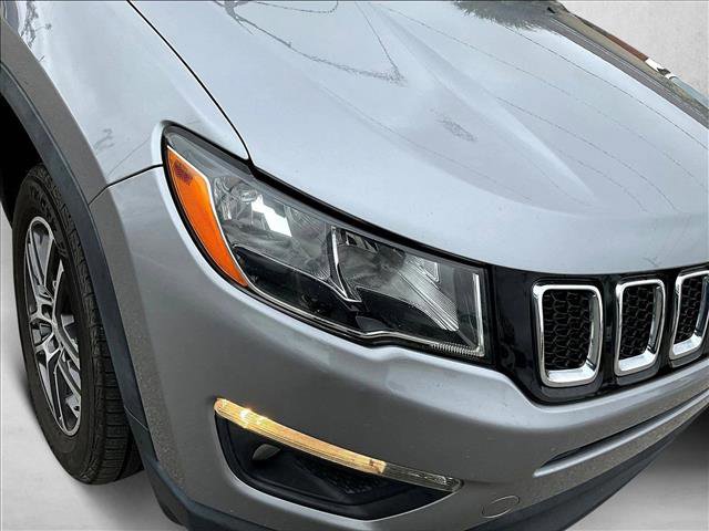 Used 2017 Jeep Compass Latitude w/ Popular Equipment Group AWD/4WD image 27