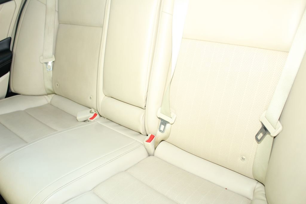 Used 2017 Nissan Maxima 3.5 SV w/ Interior Lighting Package image 23