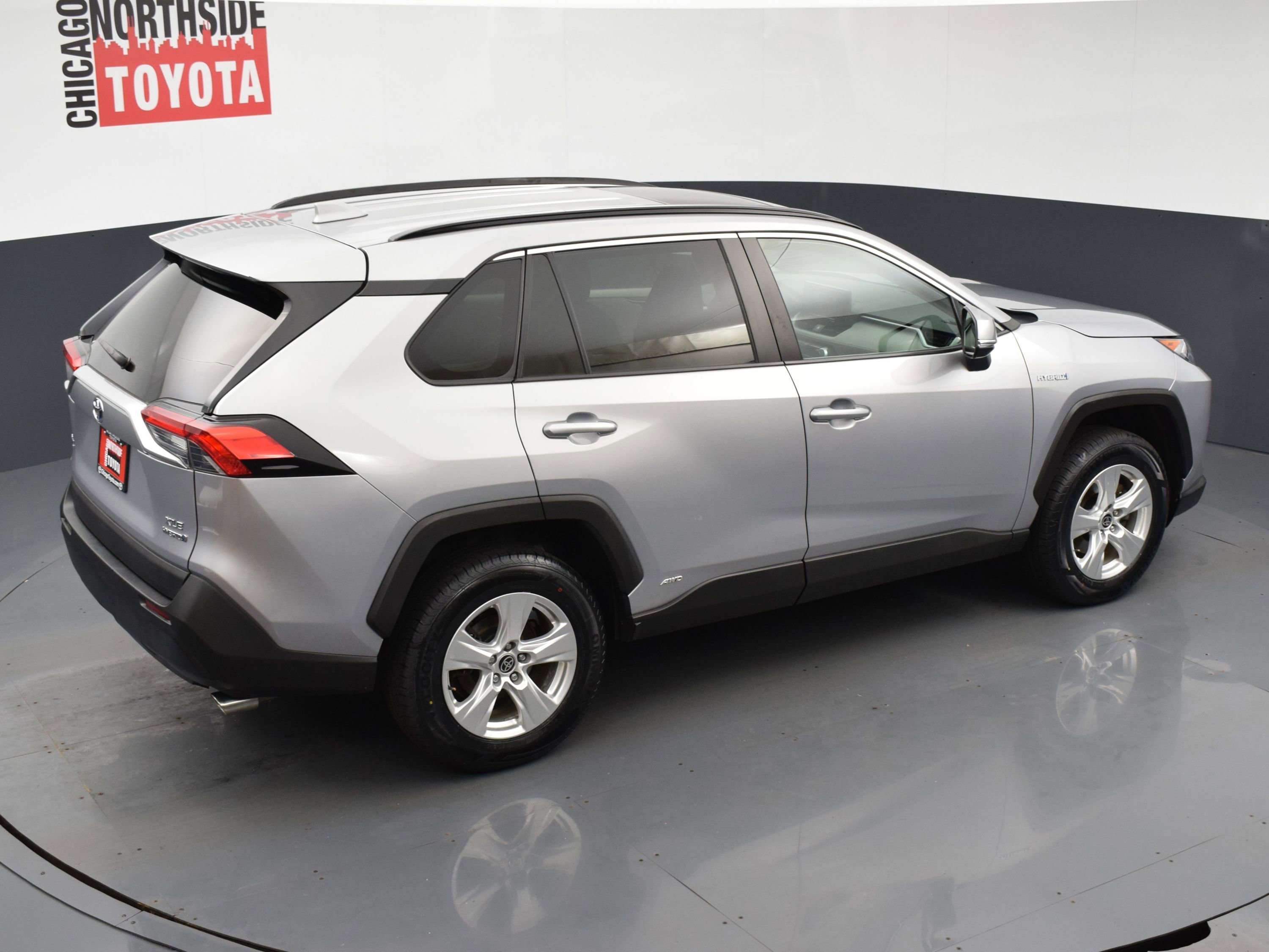 Used 2021 Toyota RAV4 XLE w/ Convenience Package AWD/4WD image 21