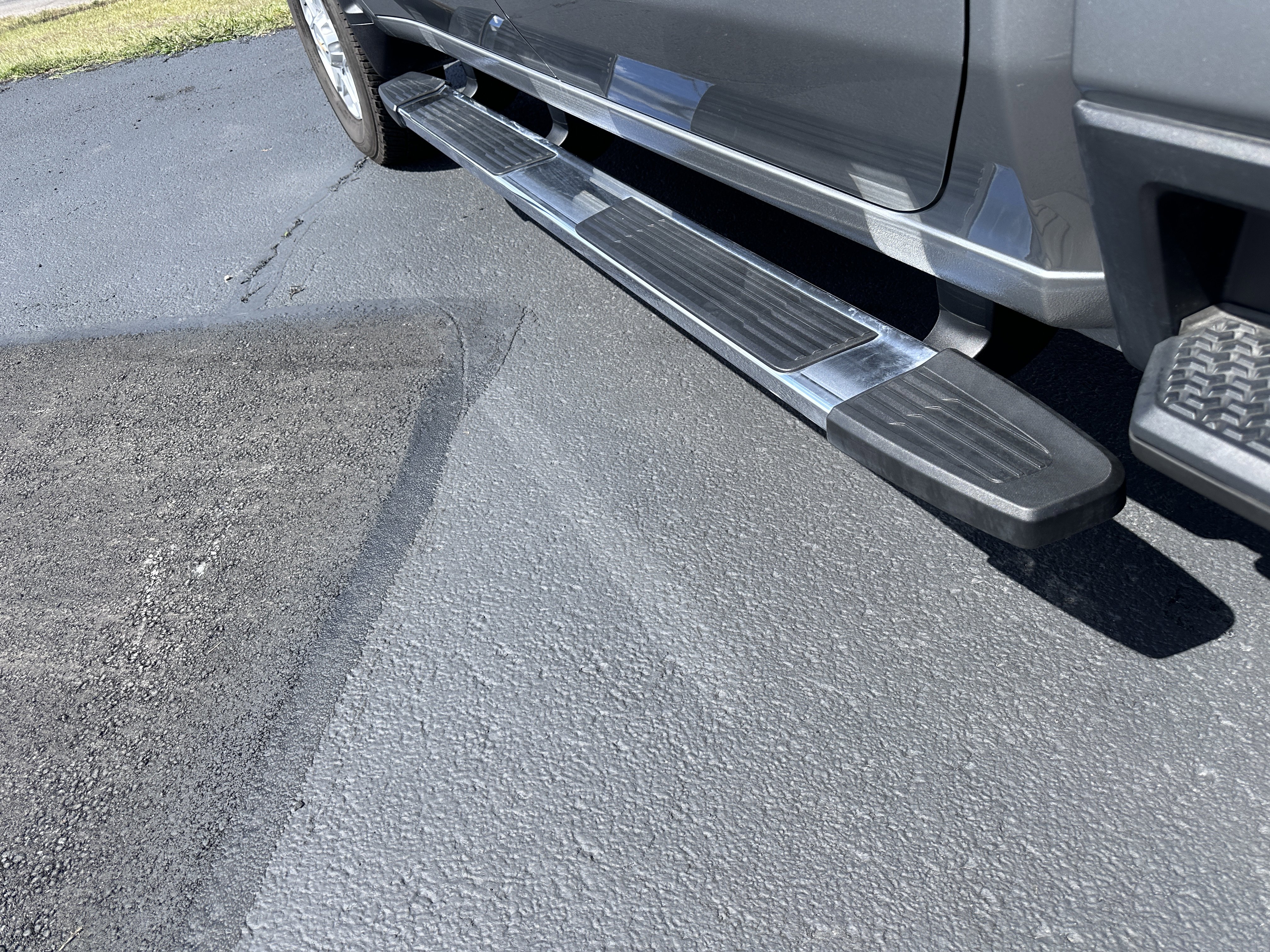 Used 2025 Chevrolet Silverado 2500 LTZ w/ LTZ Premium Package image 10