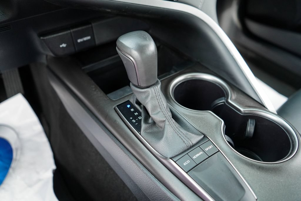 Used 2024 Toyota Camry SE FWD image 33