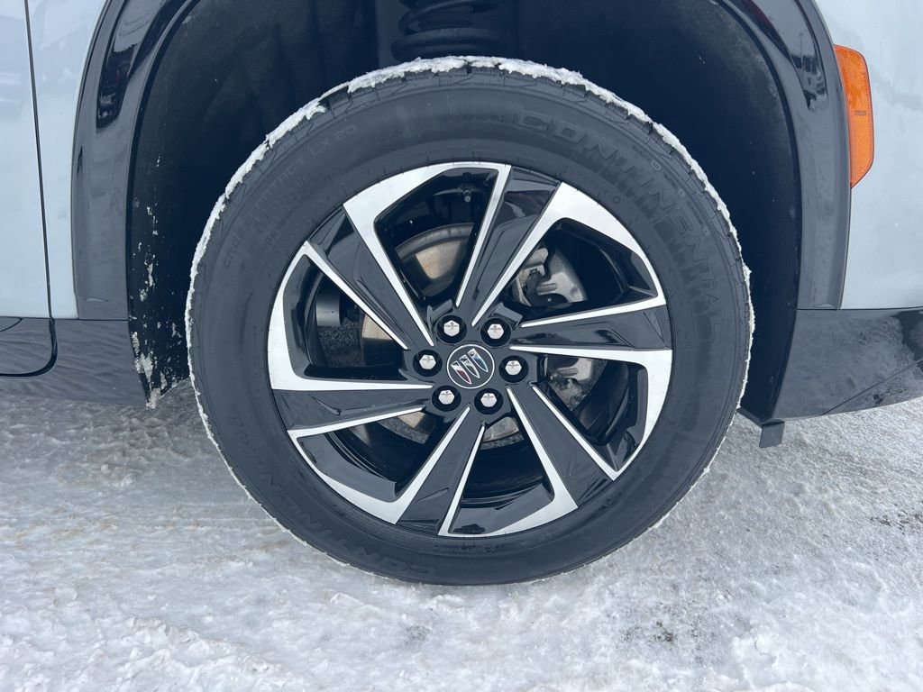 Used 2025 Buick Enclave Sport Touring image 11