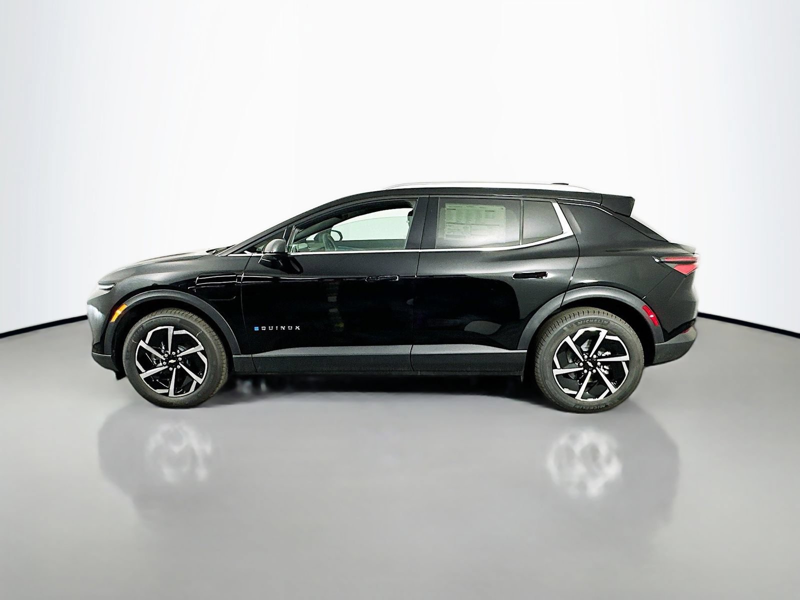 New 2026 Chevrolet Equinox EV LT AWD/4WD image 5
