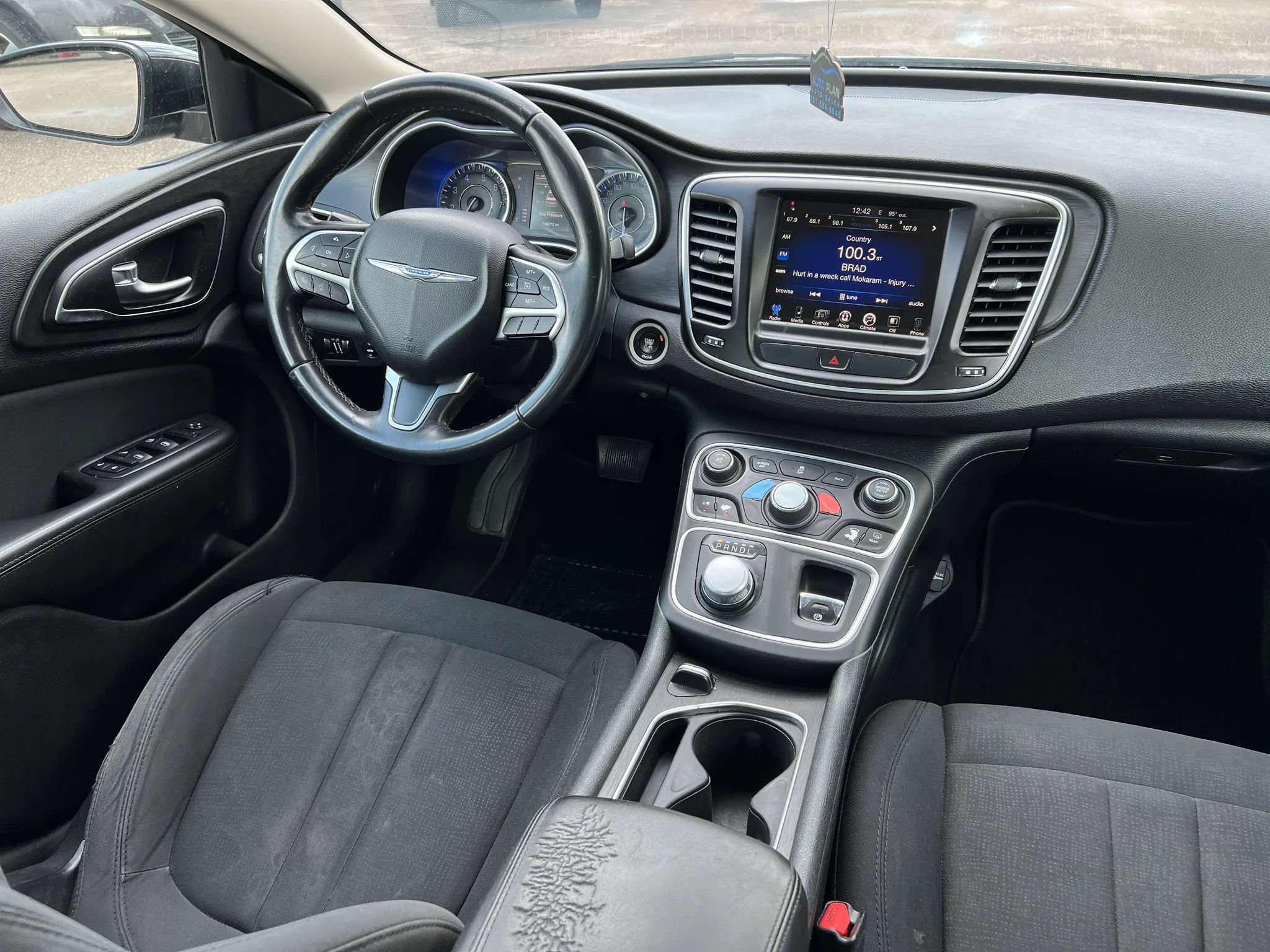 Used 2016 Chrysler 200 Limited w/ Convenience Group FWD image 14