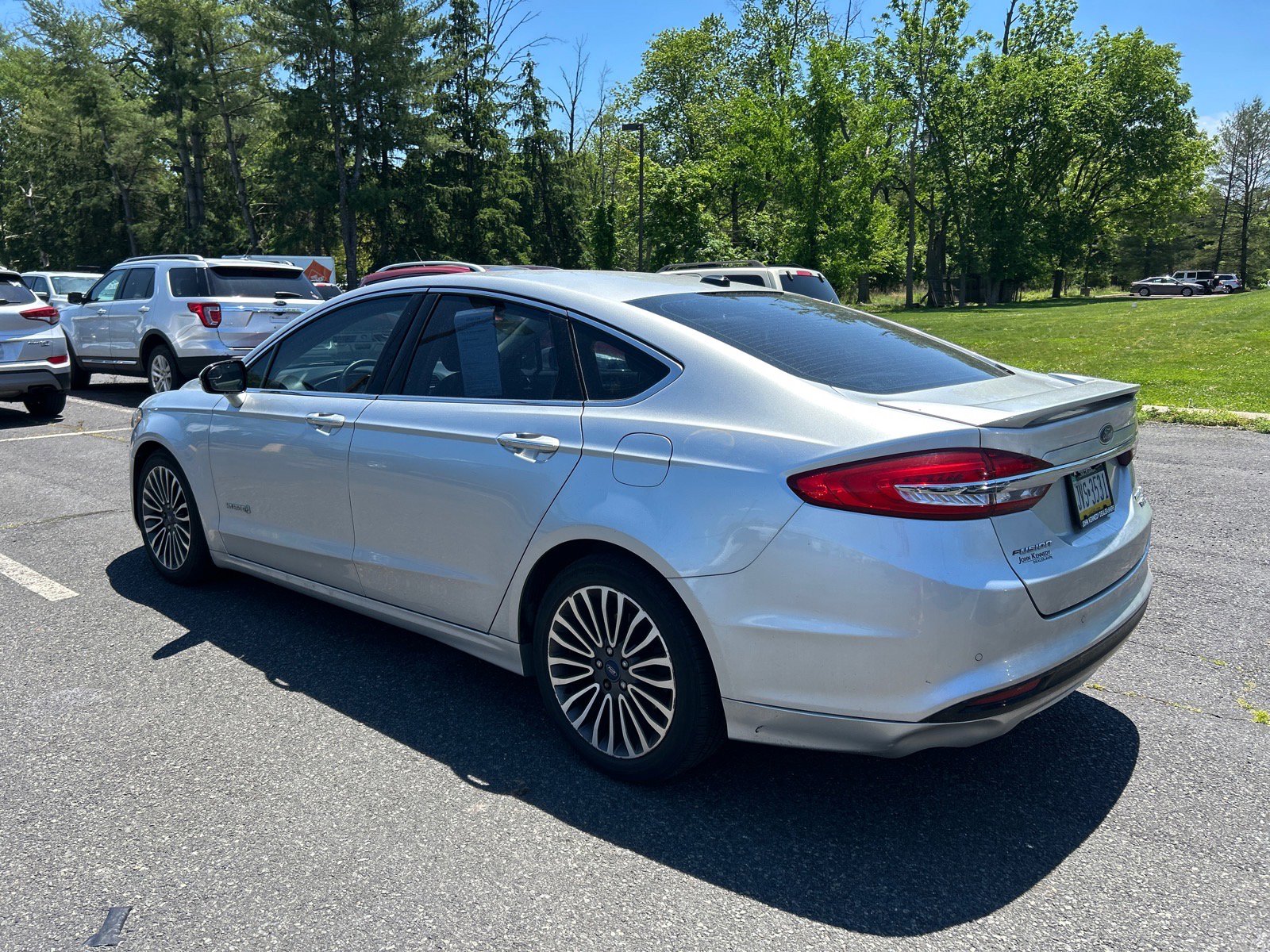 Used 2017 Ford Fusion Titanium FWD image 6