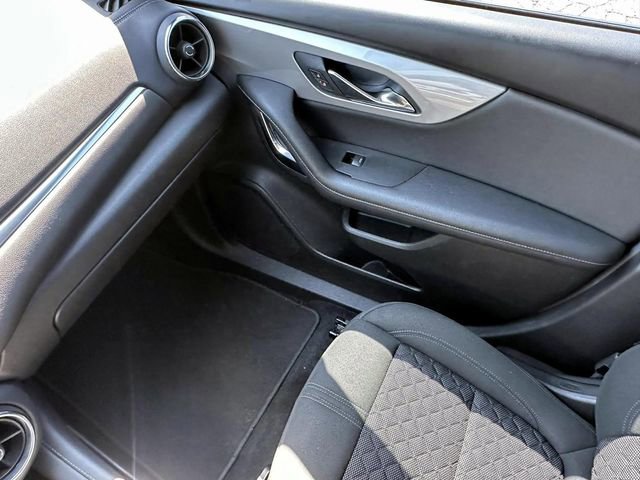 Used 2021 Chevrolet Blazer LT FWD image 28