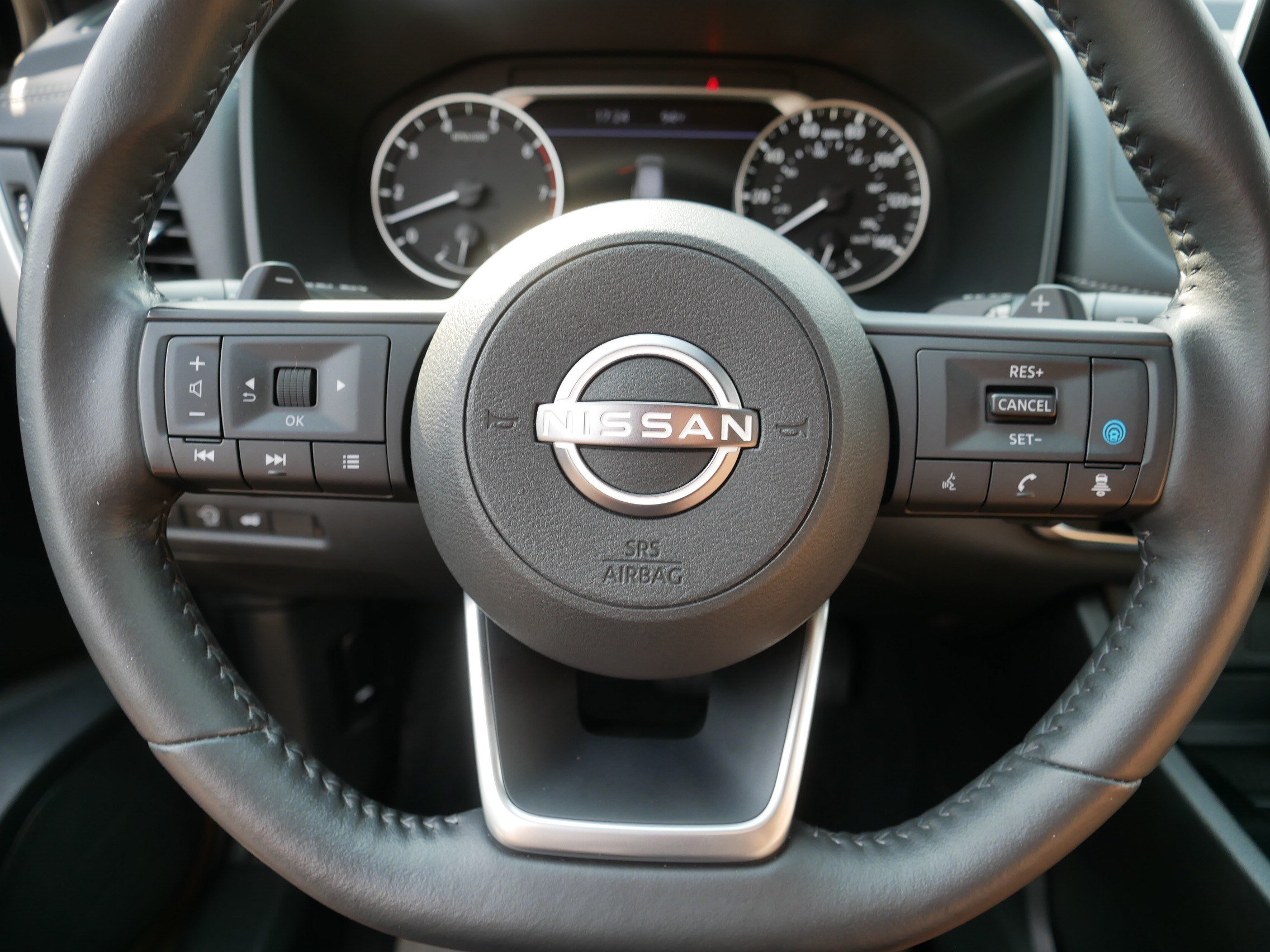 Certified 2024 Nissan Rogue SV w/ SV Premium Package AWD/4WD image 25